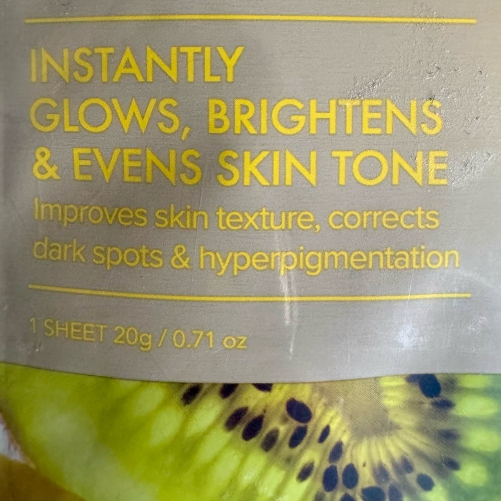 Absolute New York Brighten Facial Sheet Masks - Package of 5 - Picture 5 of 6